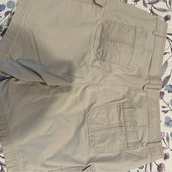 6 Women’s Bermuda Shorts - Picture 15 of 15